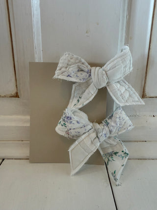 Vintage Quilt Piggy Bows