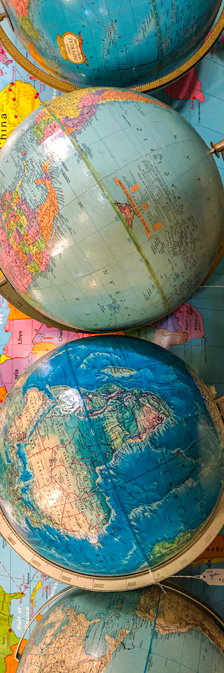 Bookmark: Globes & Maps