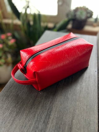 Red Vintage Vinyl Dopp Kit