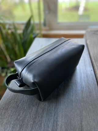 Dopp Kit in black